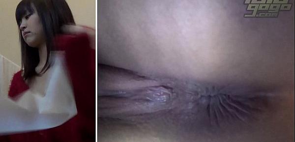  Up Close Pussy - Toilet Cam